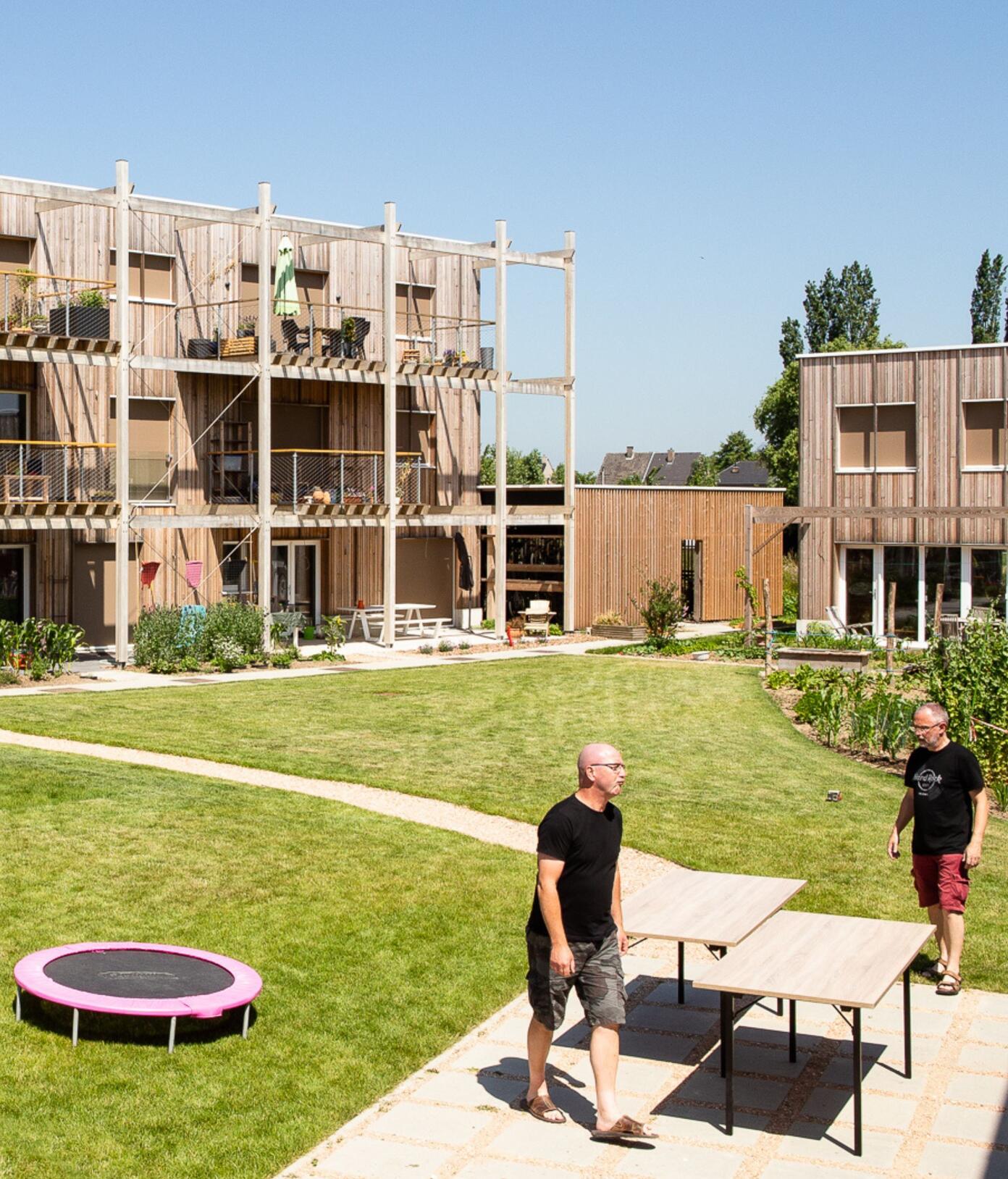 COLLECTIEF WONEN