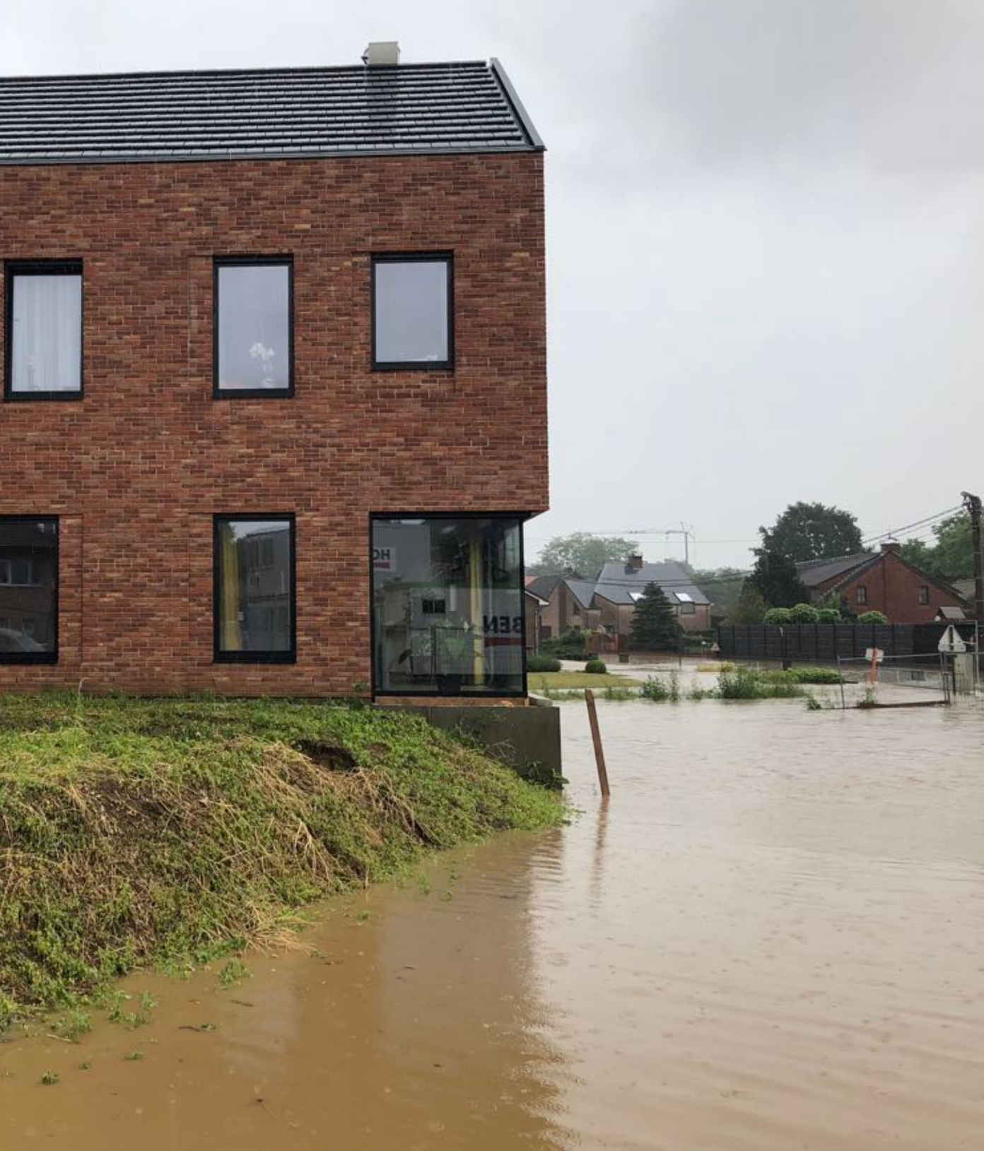 OVERSTROMINGSVEILIG BOUWEN