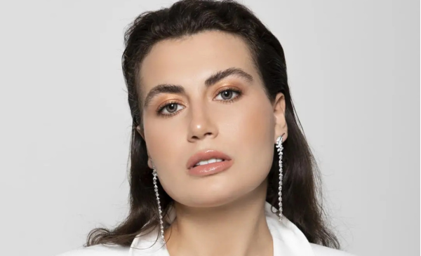 Foto Ebru Sari