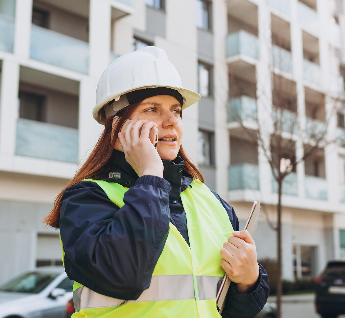 Architect aan het bellen